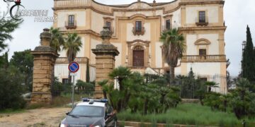 Messaggio di addio ai genitori, i Carabinieri salvano un giovane dal suicidio a 370 metri di altezza