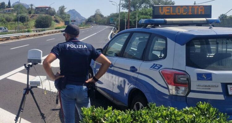 Controlli Polizia Stradale: in provincia di Messina 140 patenti sospese