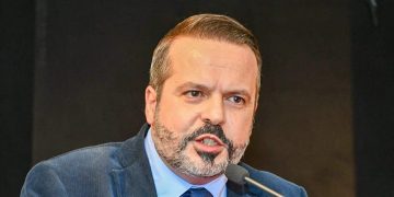 Messina: Alla scuola Manzoni aule al buio, genitori pronti a comprare lampade portatili