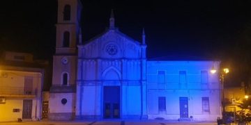 San Filippo del Mela: il Duomo illuminato di viola per la Giornata della mastocitosi