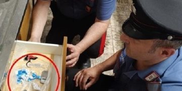 Arrestato nel catanese un giovane pusher, trovati diversi grammi di cocaina e marijuana