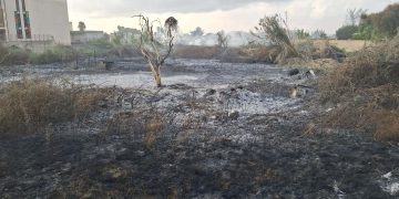 Saponara Marittima: incendio domato, l’intervento dei Vigili del Fuoco salva le abitazioni