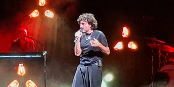 Successo travolgente a Santa Teresa di Riva: Francesco Renga incanta e fa il pieno di presenze