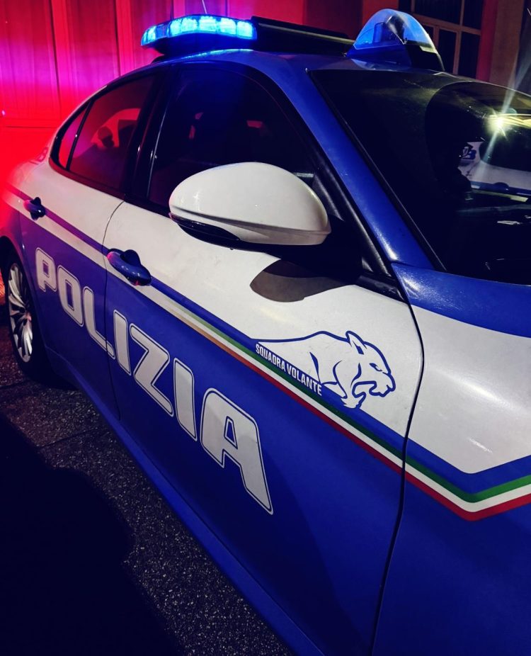 Messina, ruba una borsa a un automobilista alla Rada San Francesco, arrestato 39enne